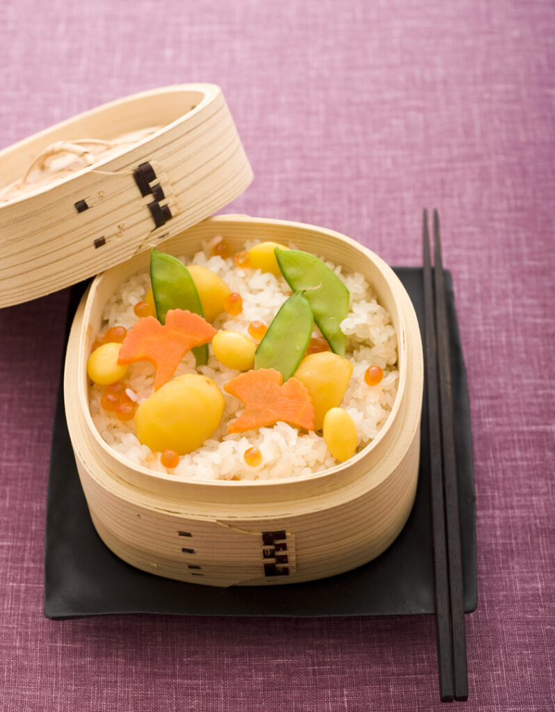わっぱに入れた栗ご飯