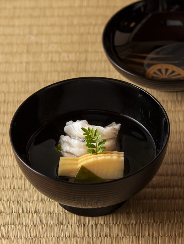 鱧とタケノコのお吸い物